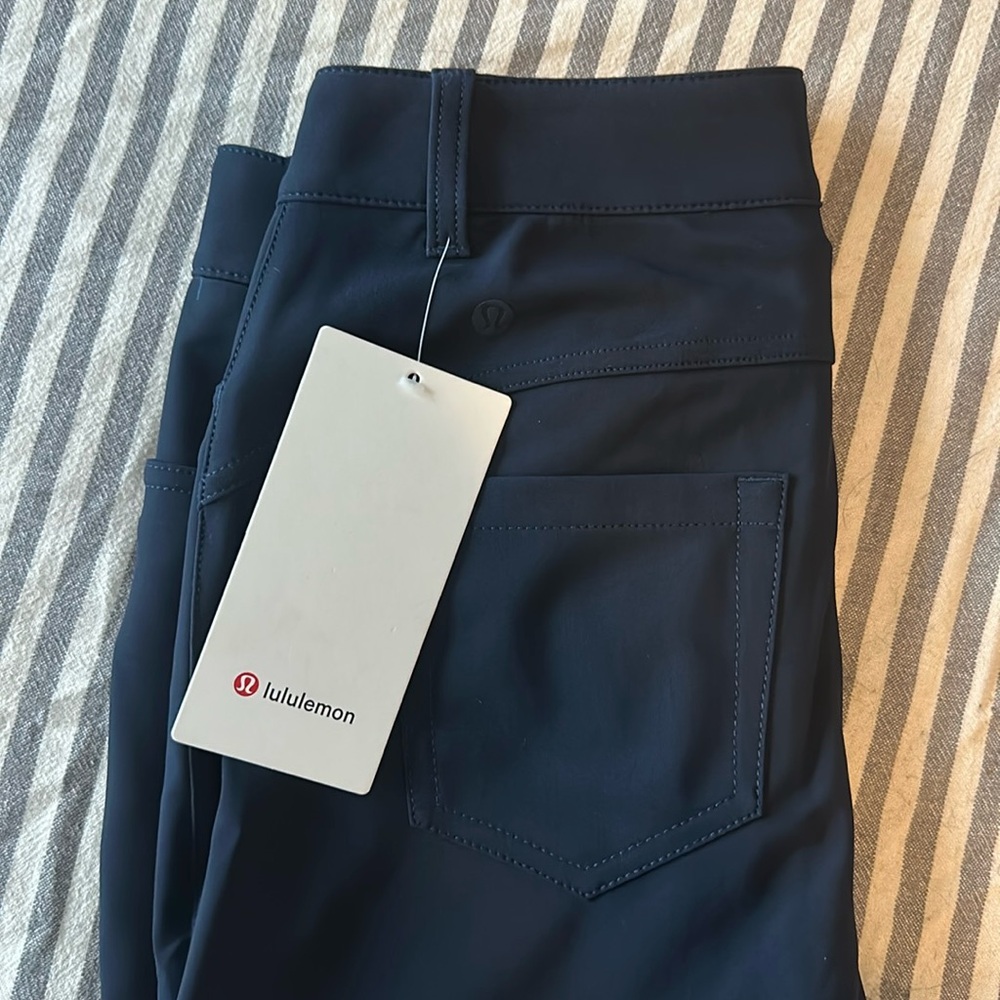 LULULEMON City Sleek Slim Fit HR Pant (NWT!)